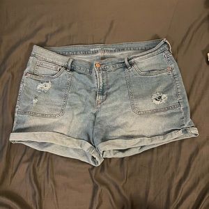 Old navy boyfriend jean shorts. Size 16